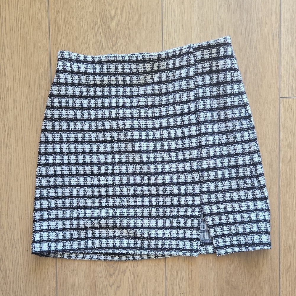 H&M Black and White Checkered Mini Skirt